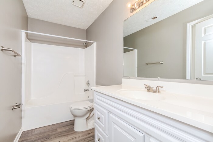 Building Photo - 818 Ashley Ct