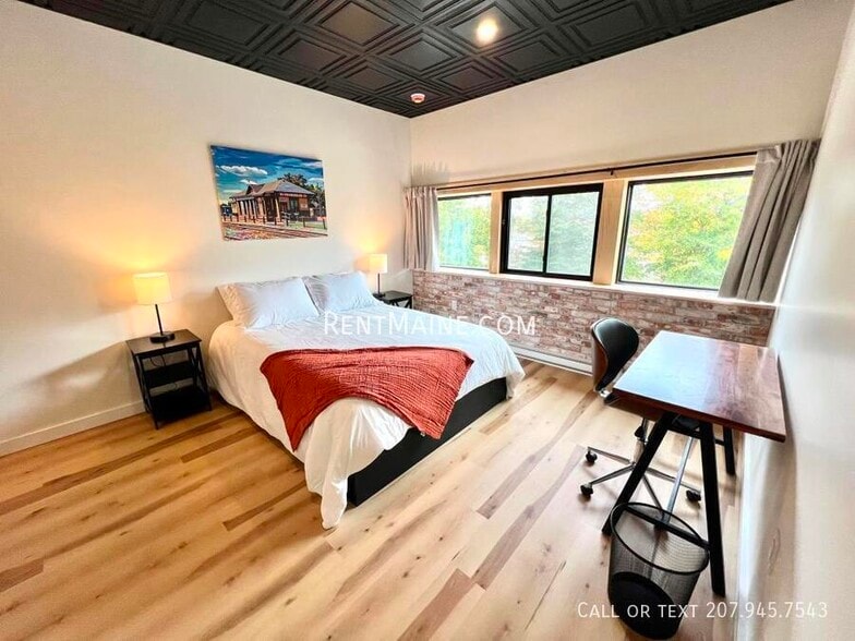 Primary Photo - 113 N Lancey St