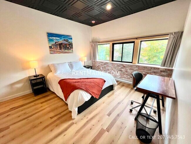 Primary Photo - 113 N Lancey St