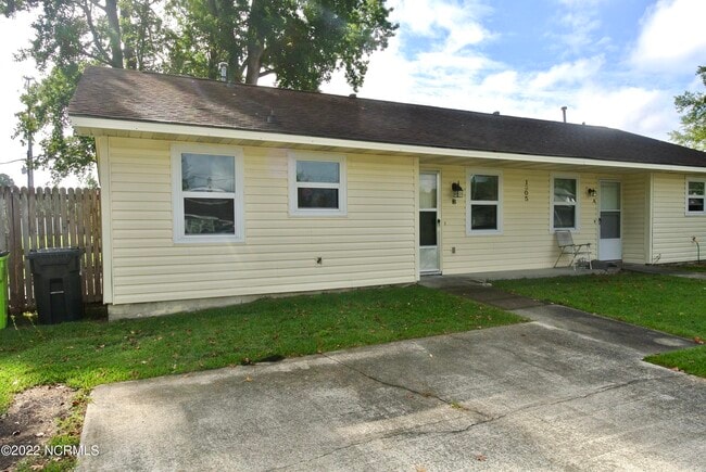Building Photo - 1305 Stallings Pkwy