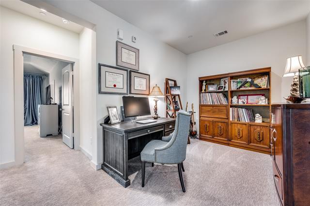 Building Photo - 4809 Paddock Trl