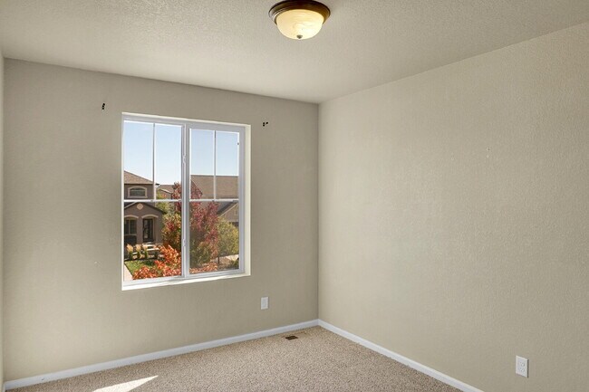 Building Photo - $2,700 - 4 Bed, 3.5 Bath Home in CO Spring...