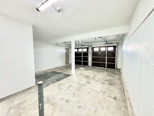 Building Photo - 136 Ventura Ave
