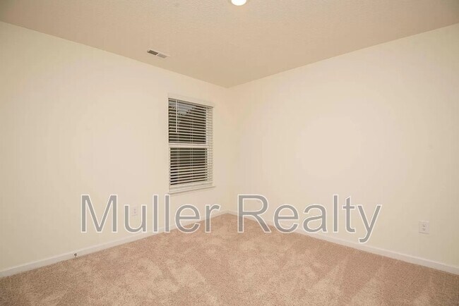 Building Photo - 7452 Game Bird St