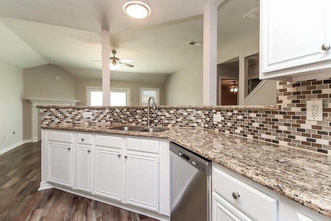 Building Photo - 6615 Lower Arrow Dr