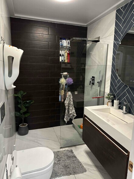 Building Photo - 50 Sanford Ave