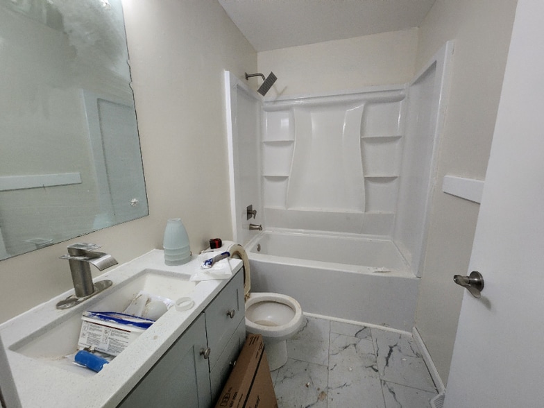 Building Photo - 2205 Forest Acres Dr