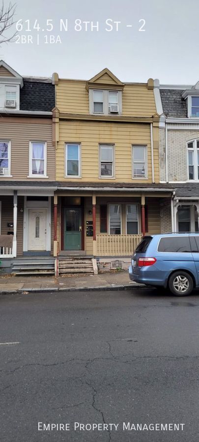 Primary Photo - 2nd Floor 2 Bedroom 1 Bathroom Apartment i...