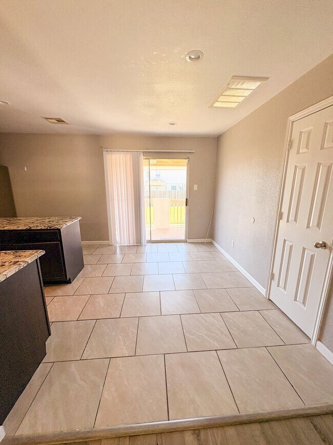 Building Photo - 6512 Taree Loop