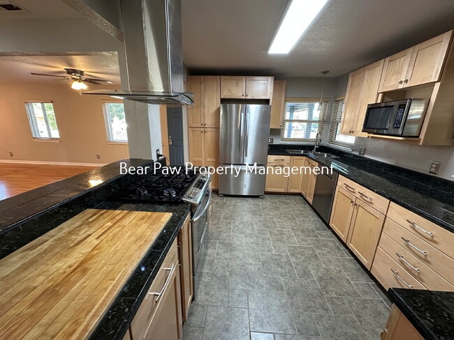 Building Photo - Great Home in Denver!!