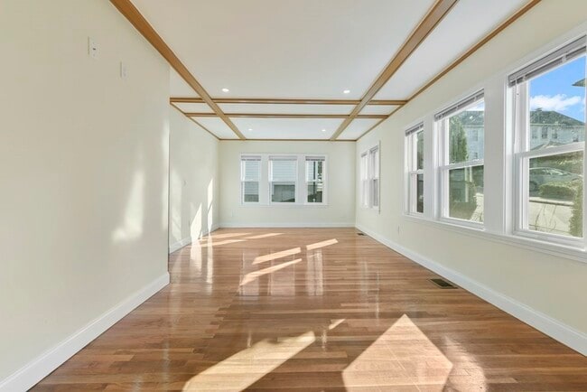 Building Photo - 60 Lane Park