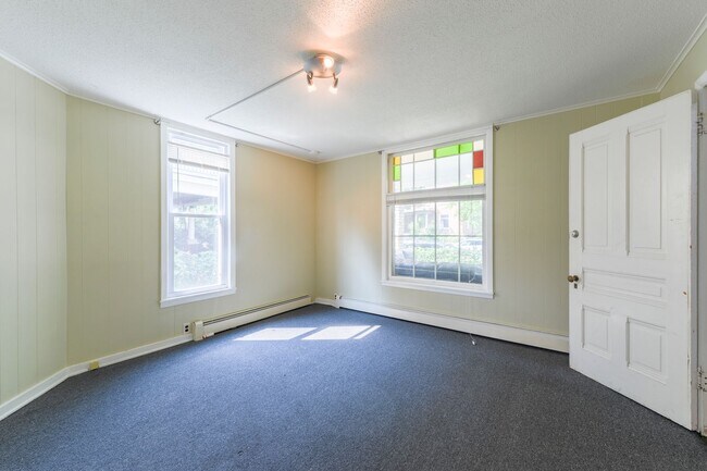 Building Photo - 2541 Aldrich Ave S