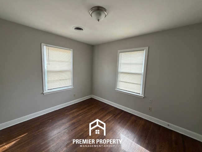 Building Photo - 4469 Leatherwood Ave