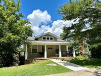 Building Photo - Don't miss out living on the Tree Streets!