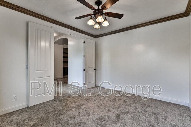Building Photo - 2478 E Springs Dr