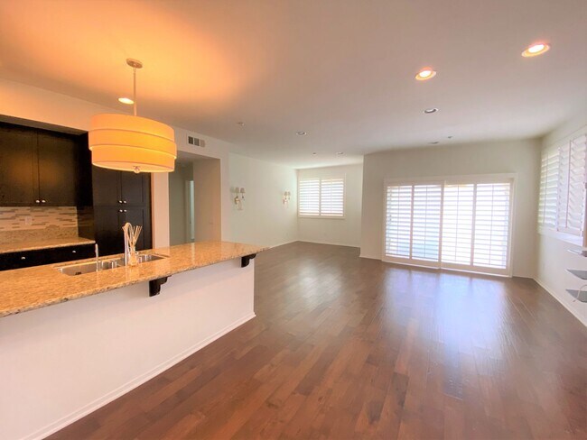 Building Photo - Executive 2-Bedroom Condo in the Prestigious South Bay 360 Community