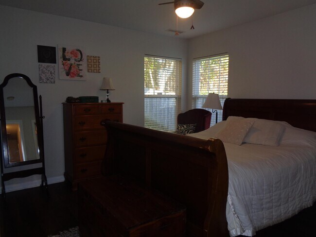 Building Photo - 3809 Satinleaf Dr