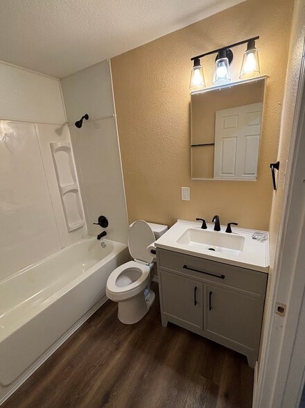 Building Photo - 2075 FM 2625