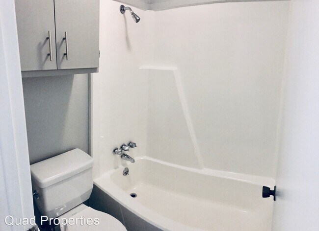 Building Photo - 915 E 41st St