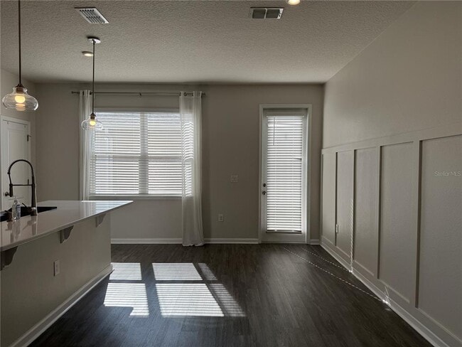 Building Photo - 6349 Glory Bower Dr