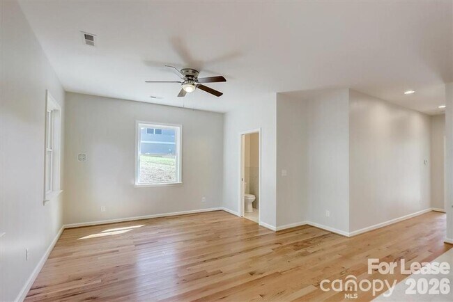 Building Photo - 48 John Halford Ct