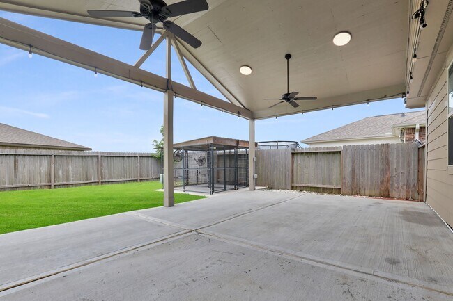 Building Photo - 430 Walnut Branch Dr