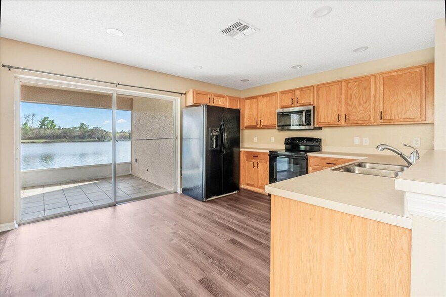 Building Photo - 233 Southbridge Cir