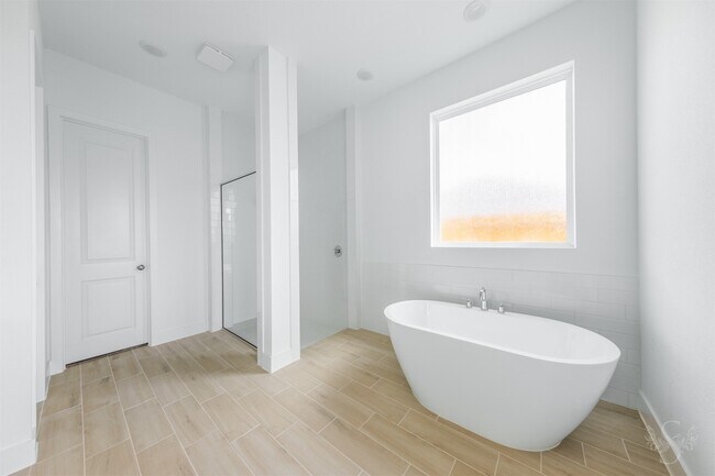 Building Photo - 31607 Brown Fern Dr