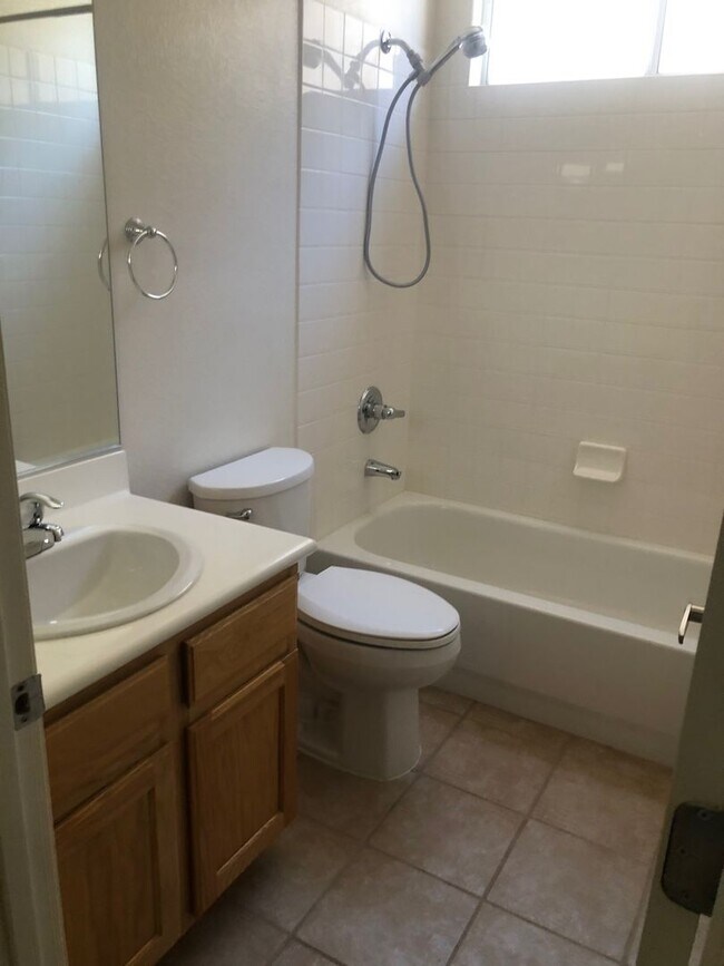 Building Photo - *WONDERFUL SINGLE STORY HOME IN GREEN VALLEY RANCH GATED COMMUNITY!!**