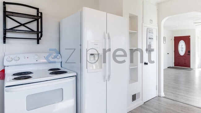 Building Photo - 503 E Montgomery Ave