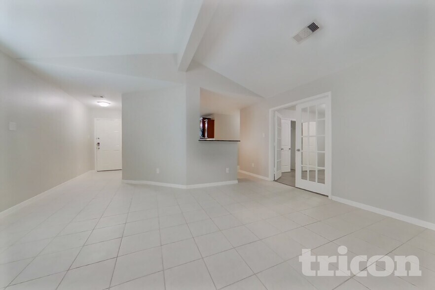Building Photo - 417 Palomino Stand Dr