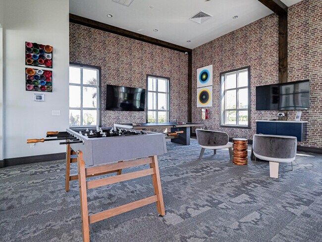 Building Photo - 9405 Serapis Wy