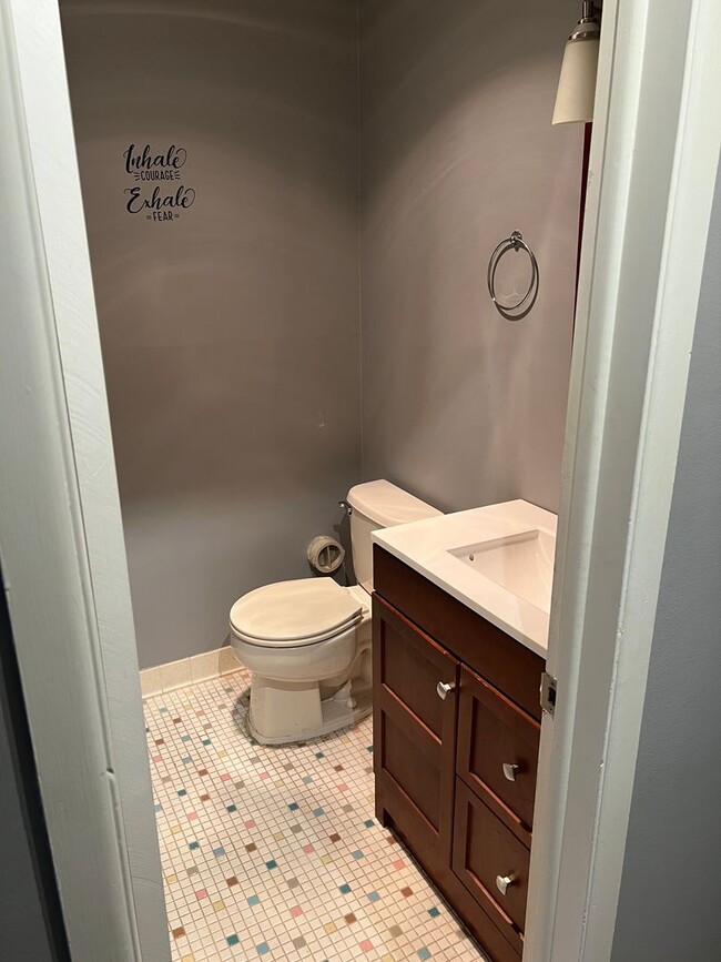 Building Photo - Beautiful 2 bedroom, 2.0 bath Condo in Wes...