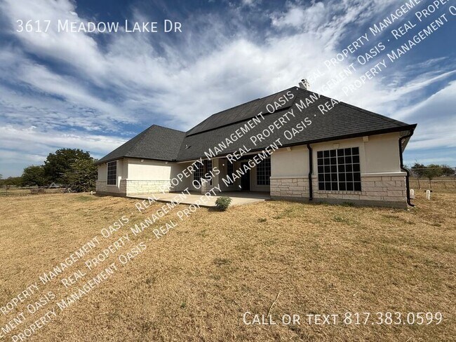 Building Photo - 3617 Meadow Lake Dr