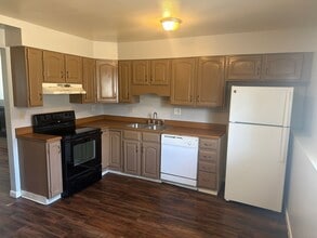 Building Photo - 4469 E Pikes Peak Ave