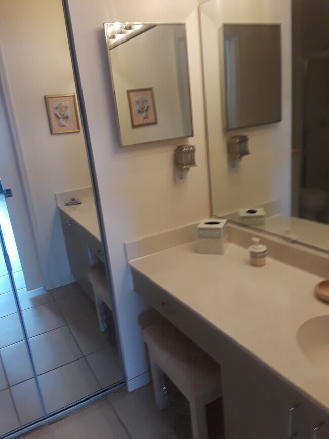 Master Bath - 4219 Caddie Dr E