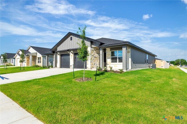 Building Photo - 902 Cherry Laurel Ln