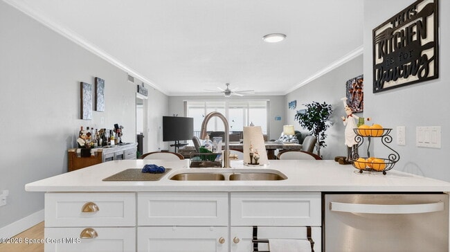 Building Photo - 3 Indian River Ave