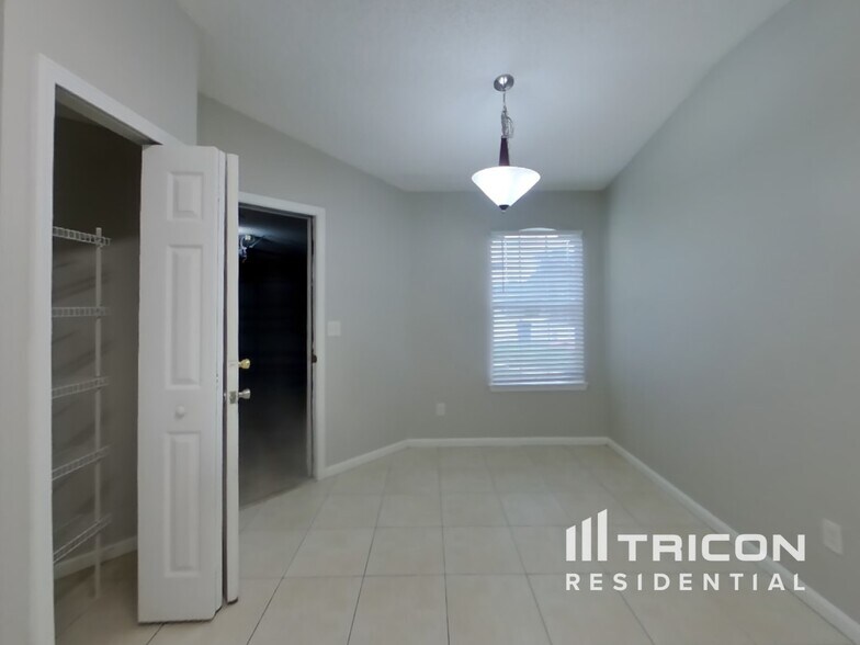 Building Photo - 7319 Volley Dr N