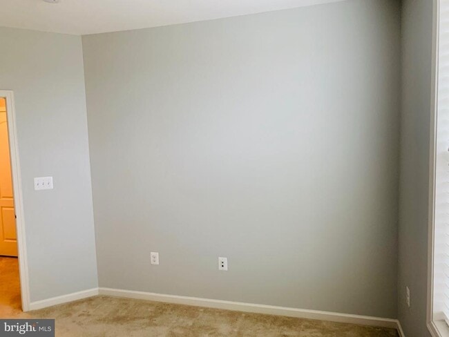 Building Photo - 23548 Hopewell Manor Terrace