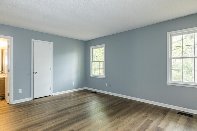 Building Photo - 8221 Rocky Ct