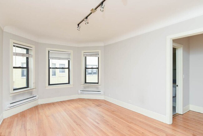Building Photo - 2328.5 N Rockwell St