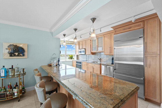 Building Photo - 1701 S Flagler Dr