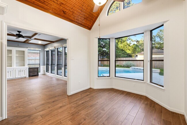 Building Photo - 5626 Spring Lodge Dr