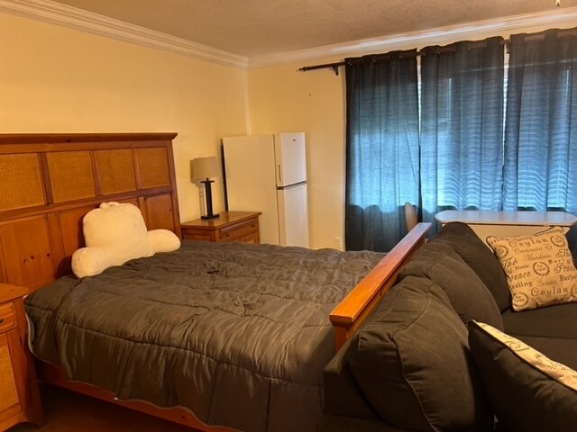 bed - 600 NW 7th Ave