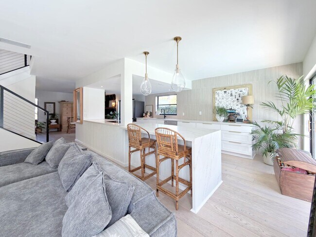 Building Photo - 760 Windtree Way