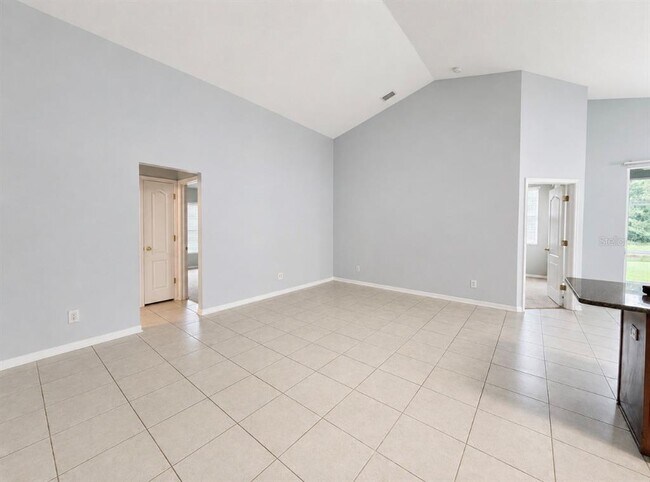 Building Photo - 9630 Baton Rouge Ln