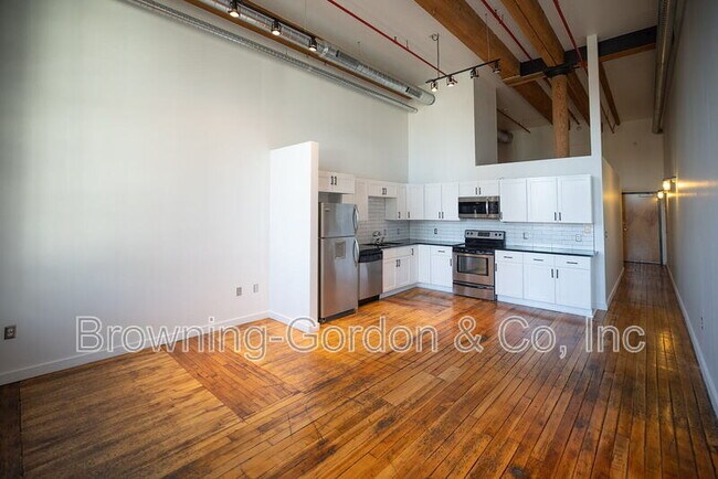 Building Photo - 1350 Rosa L Parks Blvd