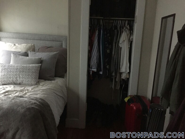 Building Photo - 435 Hanover St