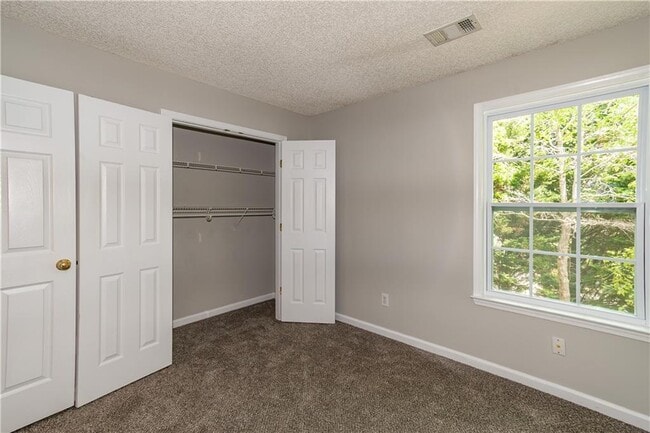 Building Photo - 3895 Tugaloo Dr NE